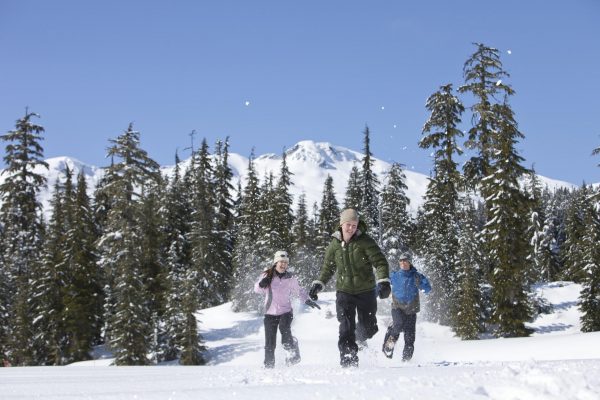 WOP-SnowshoerFriends1-wsl_3_0383-Hendrickson